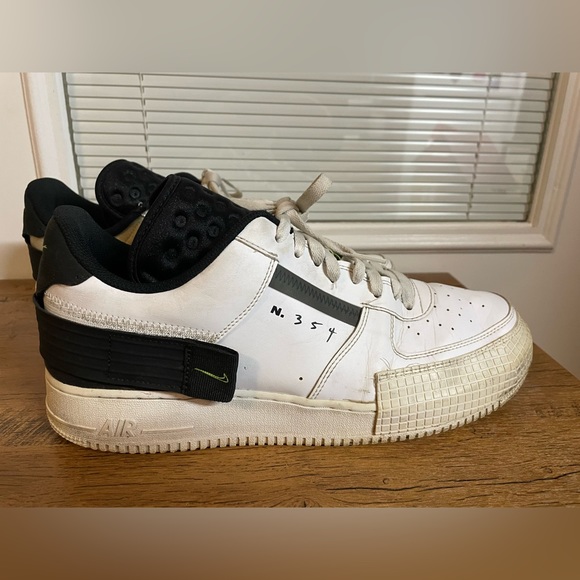 Nike Air Force 1 Type White Black Volt size 13 in men - Picture 1 of 9